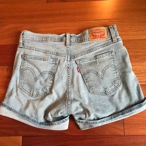Levi Denim Shorts !